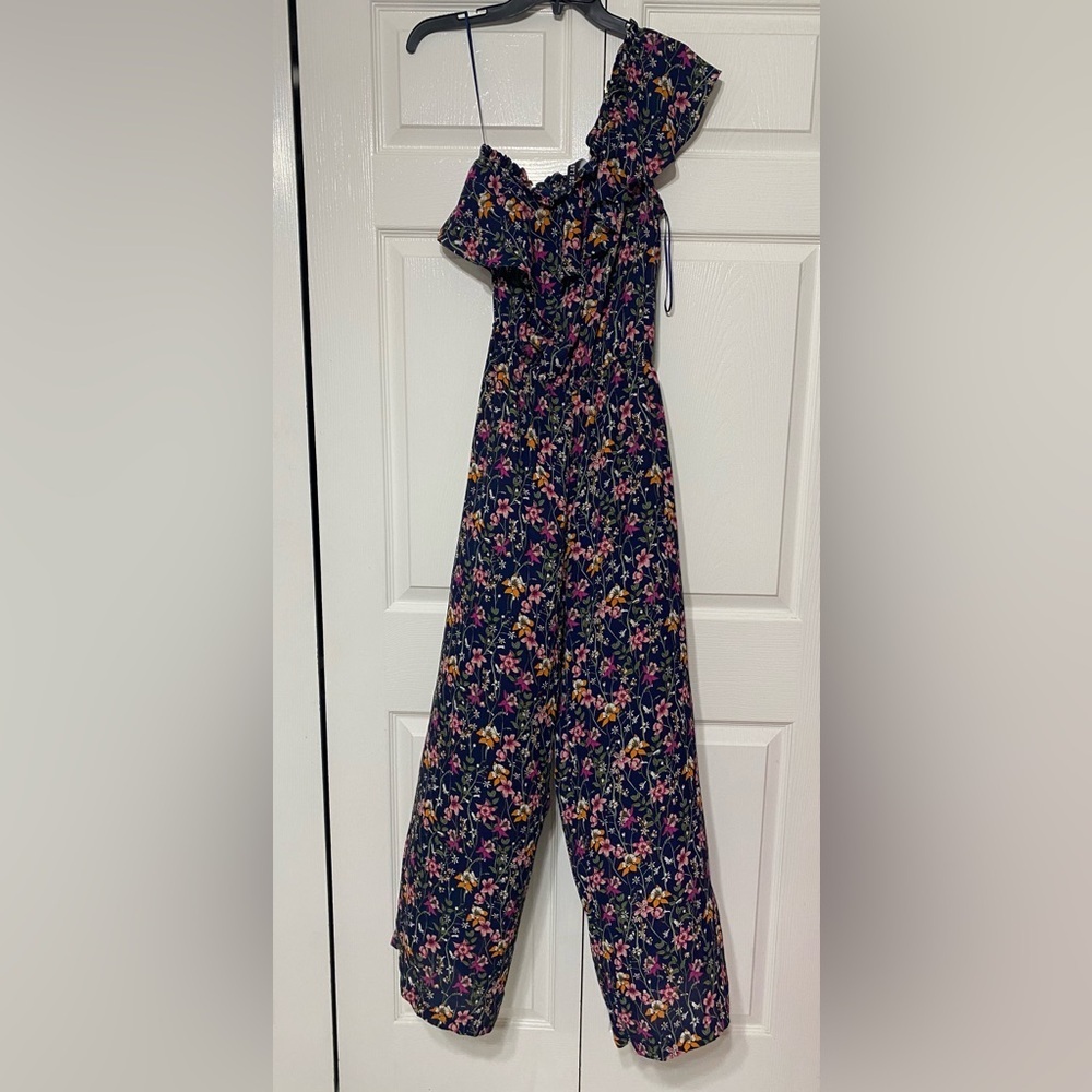 Design Lab Floral One-Shoulder Jumpsuit size S